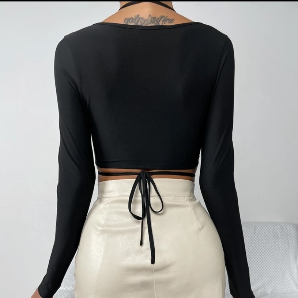 Ruched crisscross Tie back crop tee